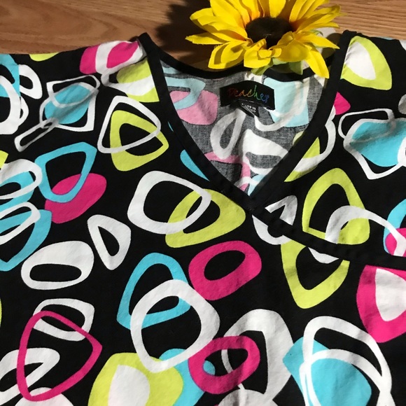 🆕🎉🛍Medium scrub top blouse 🛍👚 - Picture 7 of 8